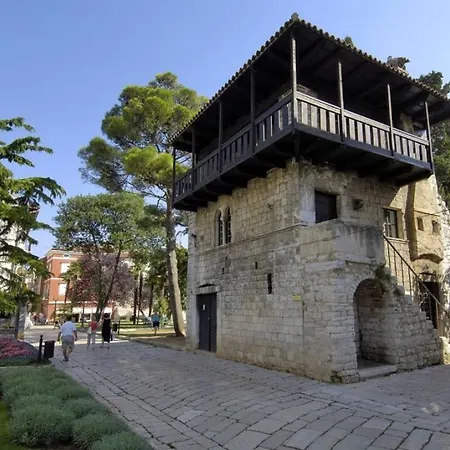 Studio In With Balcony, Air Condition, Wifi * Poreč