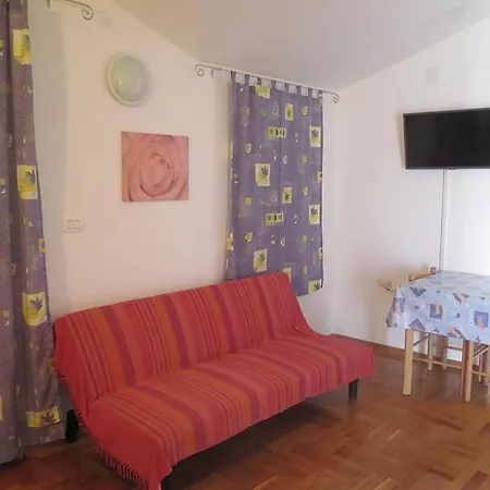 Daire Studio In With Balcony, Air Condition, Wifi Poreč